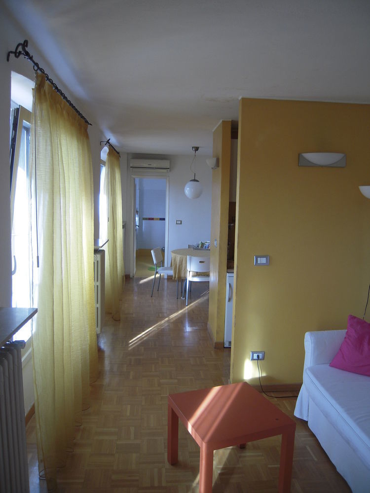 Bed And Breakfast Al Viale Papa Giovanni Bergamo Esterno foto