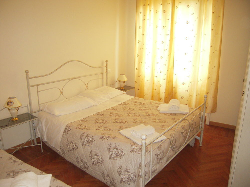 Bed And Breakfast Al Viale Papa Giovanni Bergamo Esterno foto