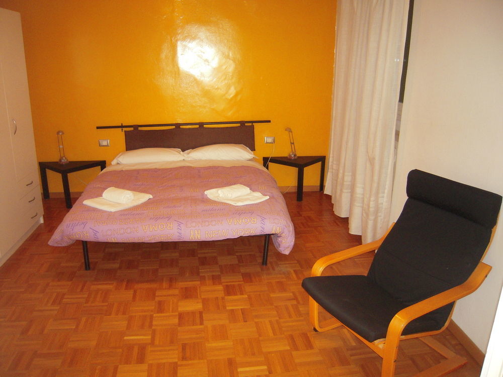 Bed And Breakfast Al Viale Papa Giovanni Bergamo Esterno foto